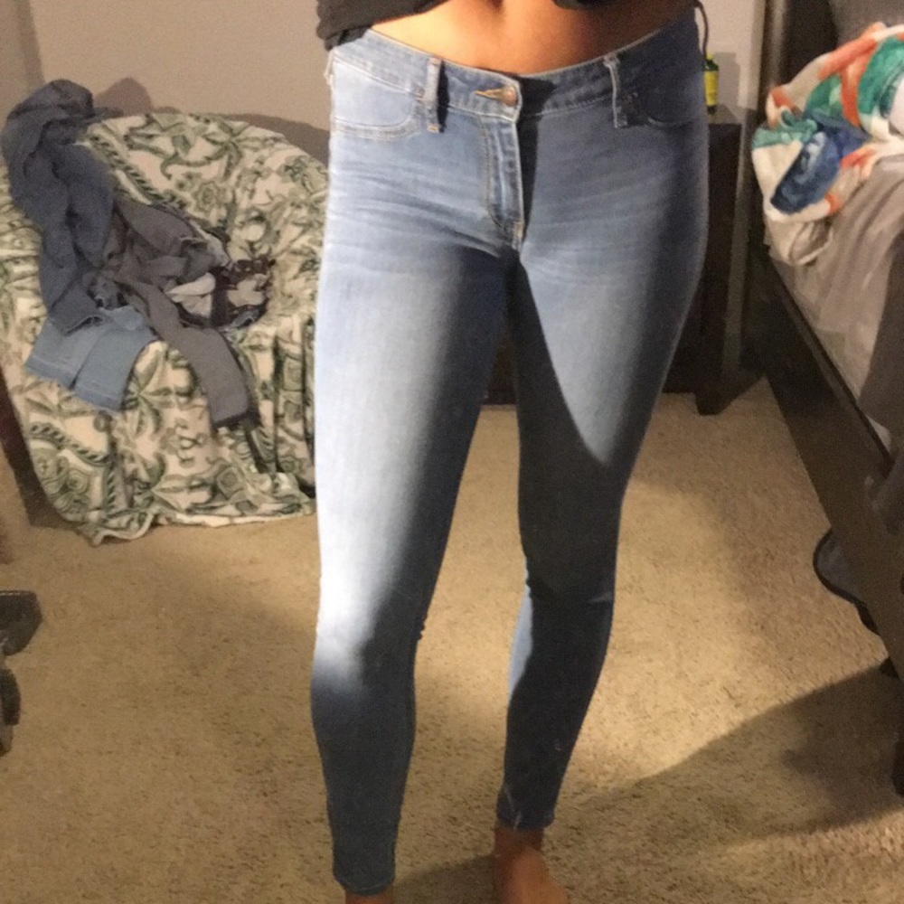 Hollister jeans